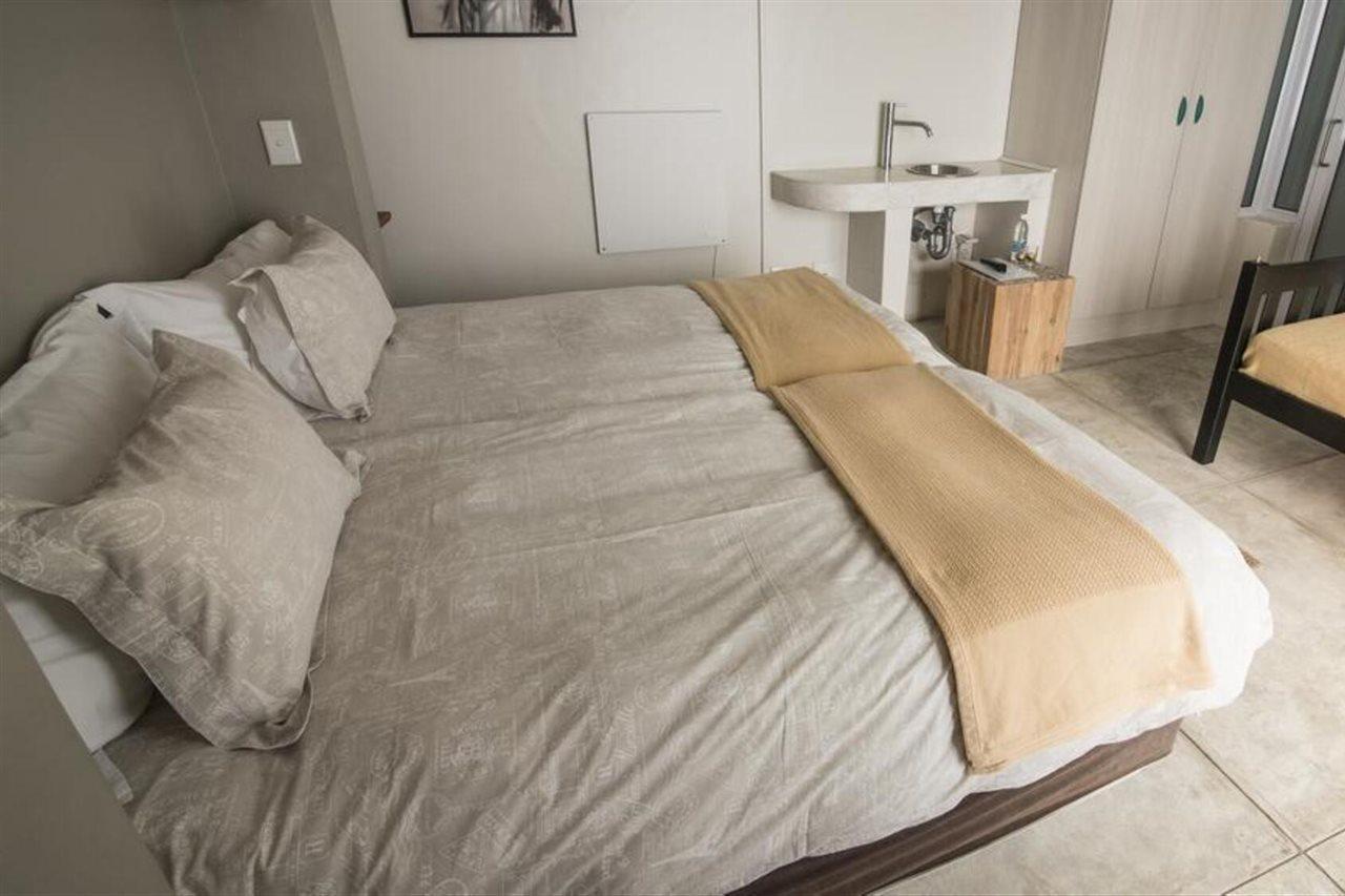 Organic Stay Guesthouse Суакопмунд Екстериор снимка