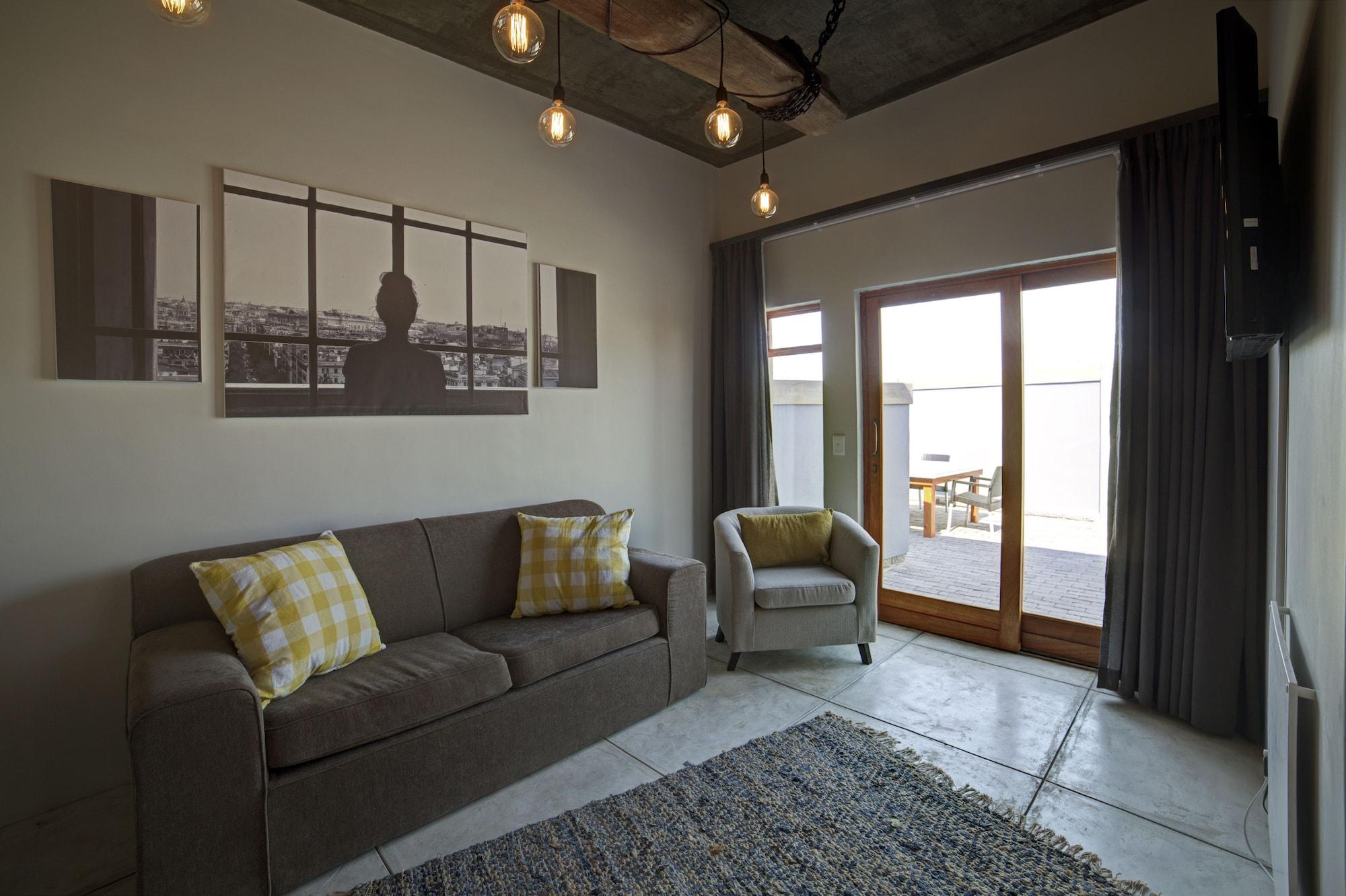 Organic Stay Guesthouse Суакопмунд Екстериор снимка