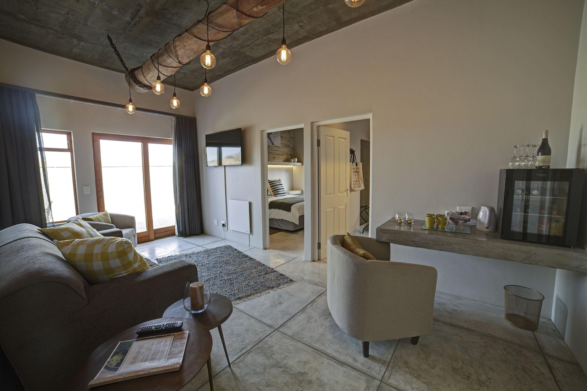 Organic Stay Guesthouse Суакопмунд Екстериор снимка