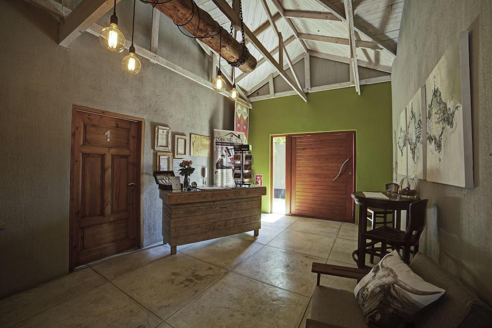 Organic Stay Guesthouse Суакопмунд Екстериор снимка