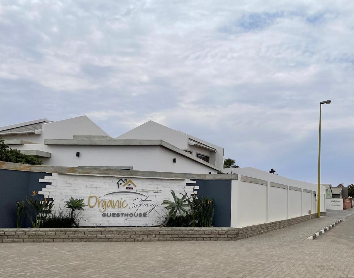 Organic Stay Guesthouse Суакопмунд Екстериор снимка