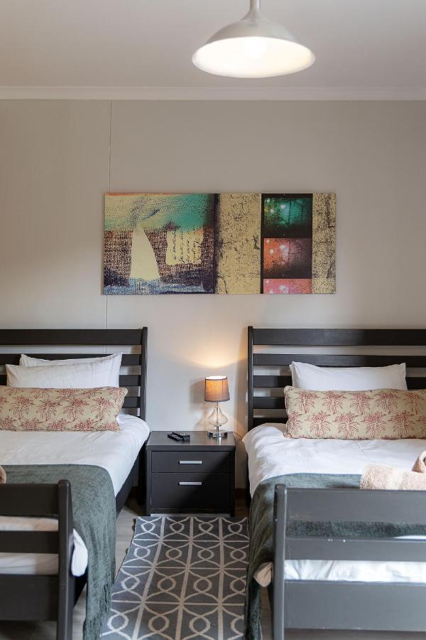 Organic Stay Guesthouse Суакопмунд Екстериор снимка