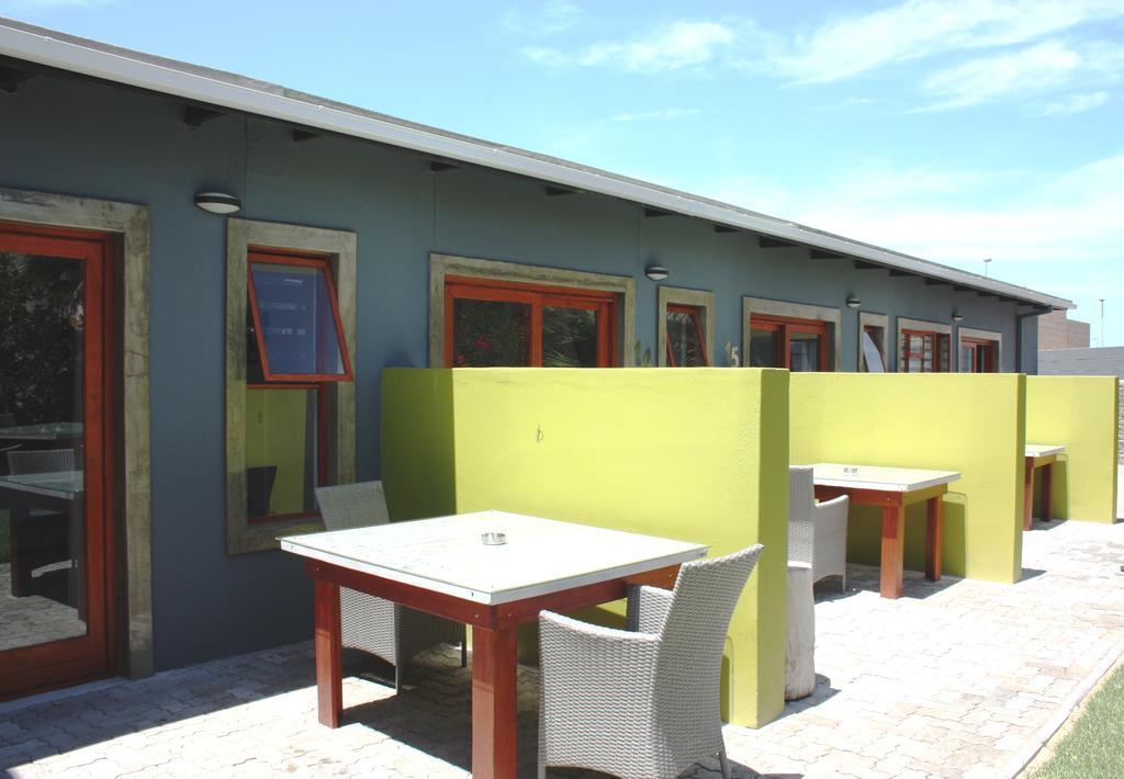 Organic Stay Guesthouse Суакопмунд Екстериор снимка