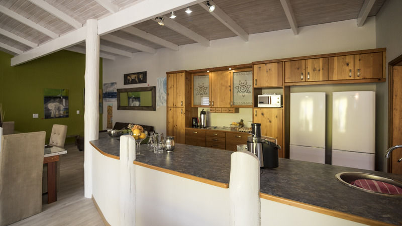 Organic Stay Guesthouse Суакопмунд Екстериор снимка