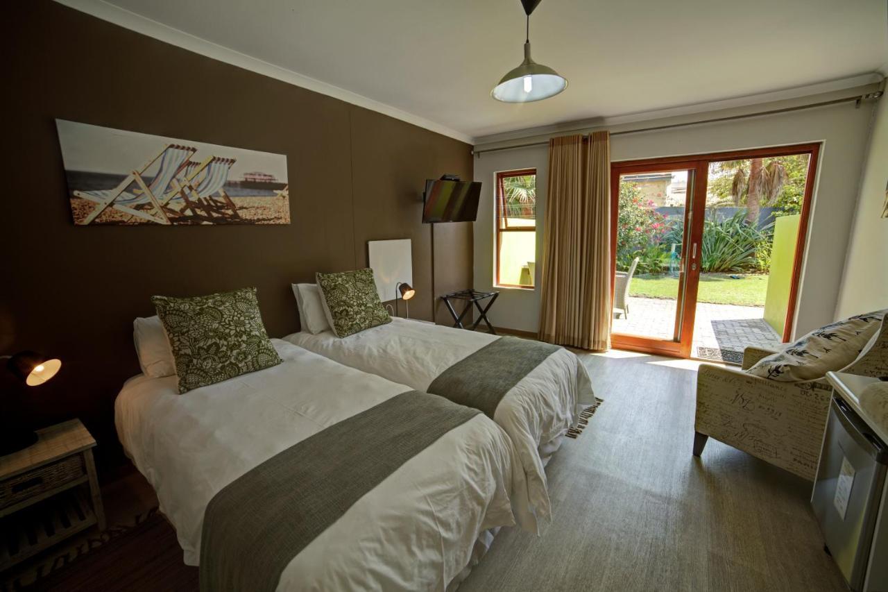 Organic Stay Guesthouse Суакопмунд Екстериор снимка